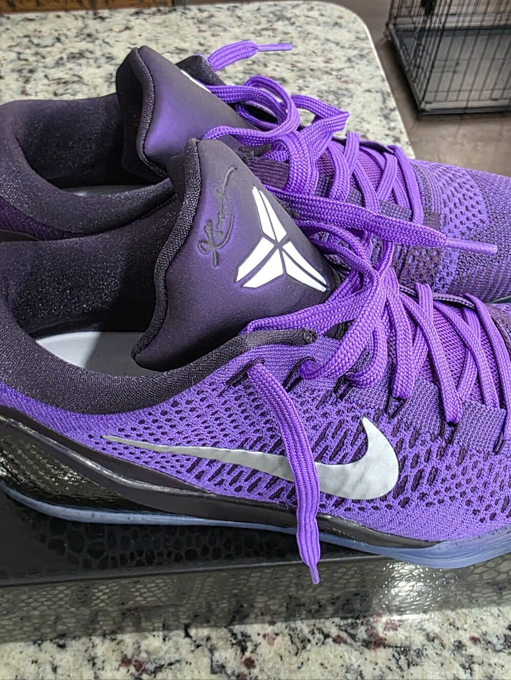 Nike Kobe 9 Elite Low Protro Michael Jackson Moonwalker (2025) - Picture 3 of 5
